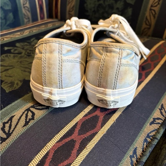 Vans Women’s Size 9 Light Blue Tie Dye Wash - Picture 3 of 6